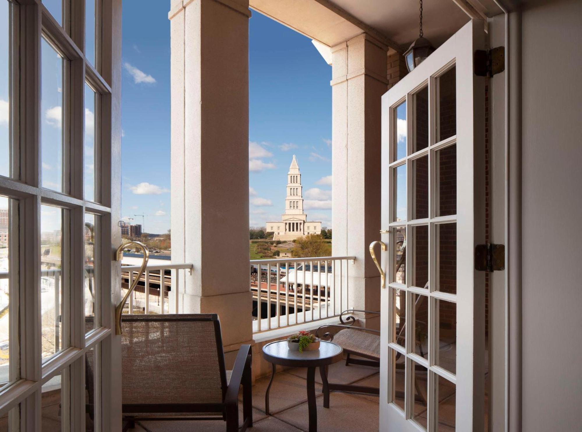 Hilton Old Town 4*