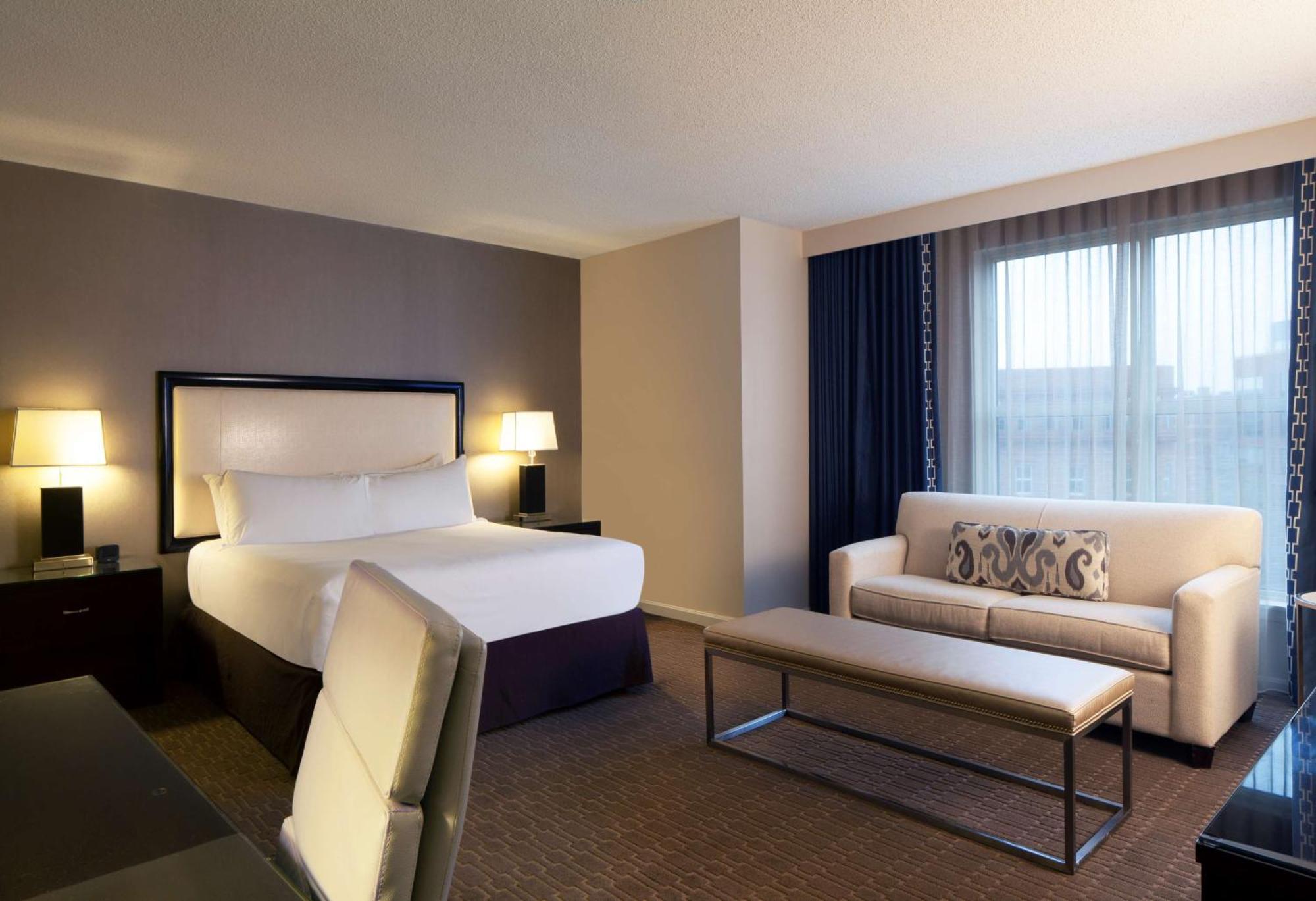Hilton Old Town 4*