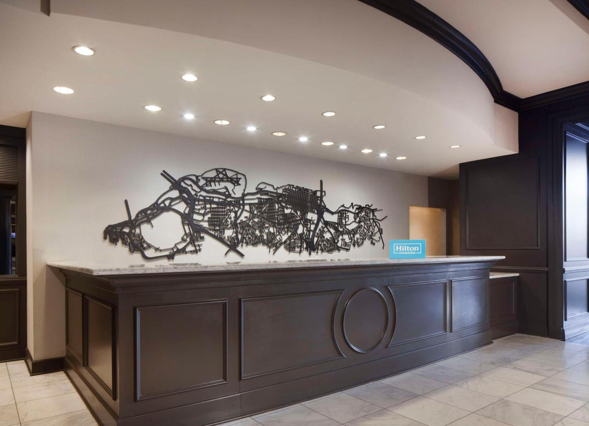 Hilton Old Town 4*