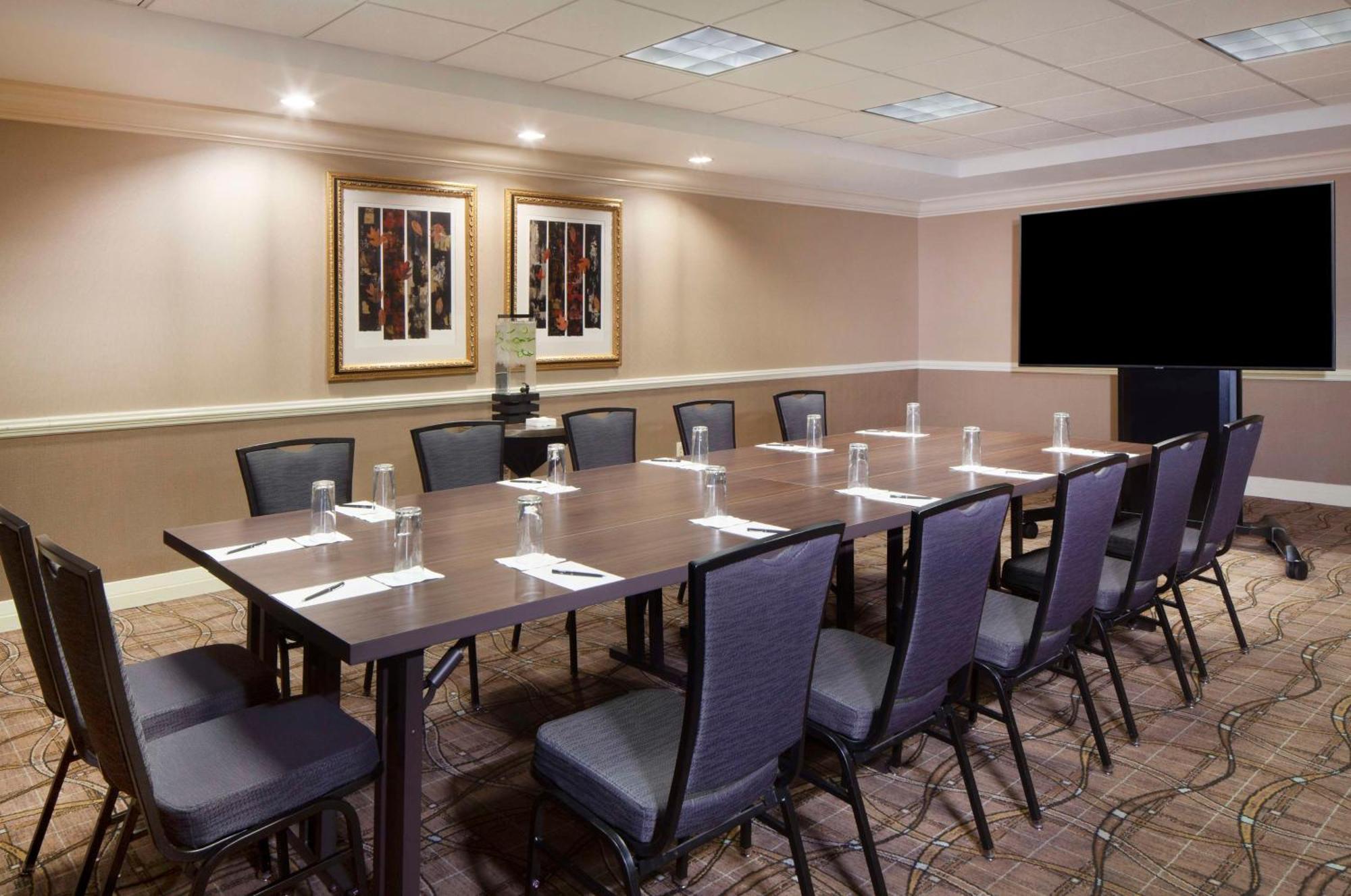Hotel Hilton Old Town 4*
