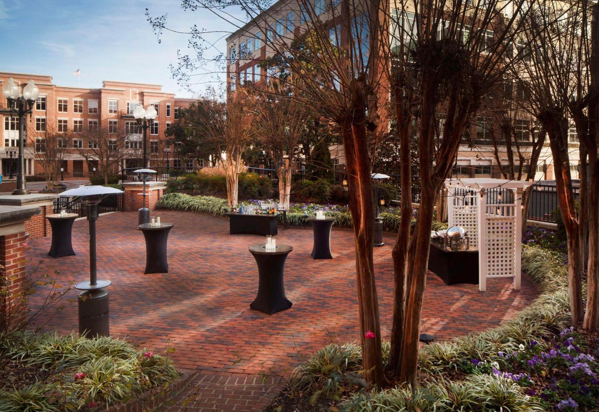 Hilton Old Town Hotel 4*