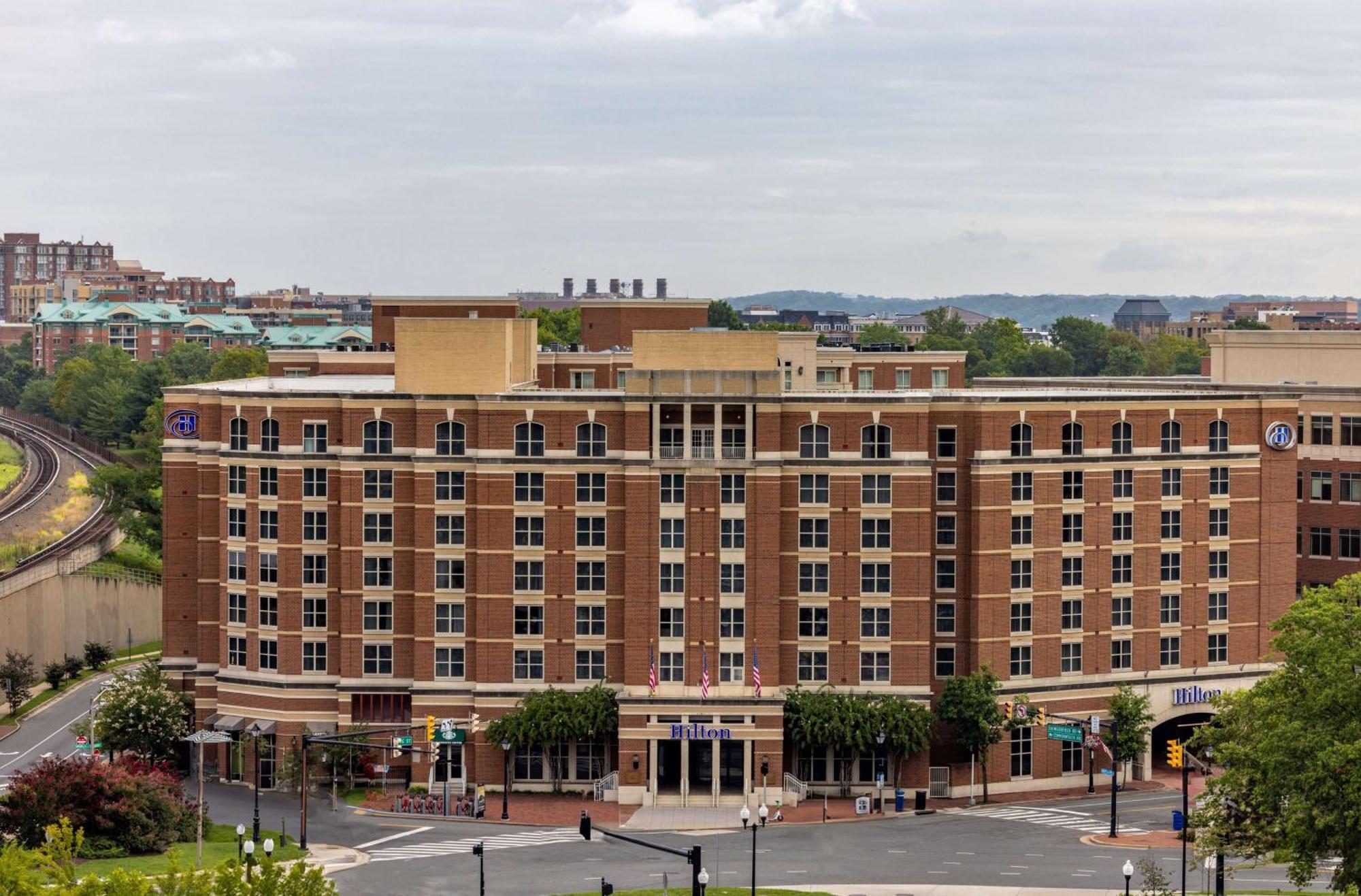 Hilton Old Town 4*